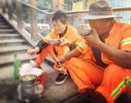 世界上最长情的告白就是陪伴，（图/文高永强）