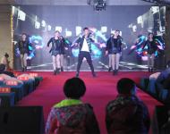 歌伴舞演绎金地正扬帆远航驶向更辽阔壮丽未来