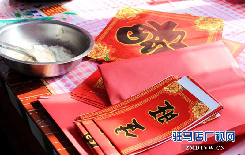 什么时候贴对联是最好的时间 4d32d857a8d6929ef41aa9deaa2670fc.jpg