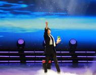 魔术《雪》的表演者曾荣获2014年港澳台粤魔术节冠军。