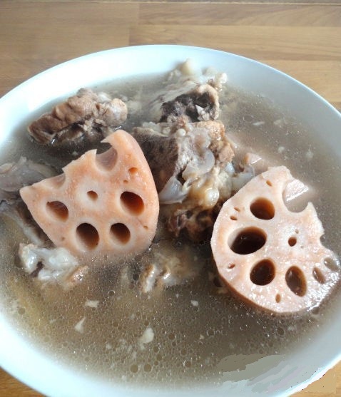 莲藕汤 106b95469597edada5f49e4d90a7807f.jpg