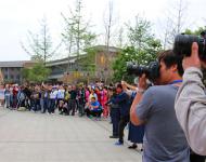 媒体们更不会错过一个精彩瞬间