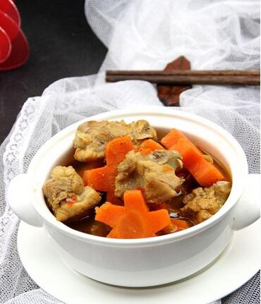 胡萝卜烧排骨的制作方法--驻马店新闻--驻马店广视网