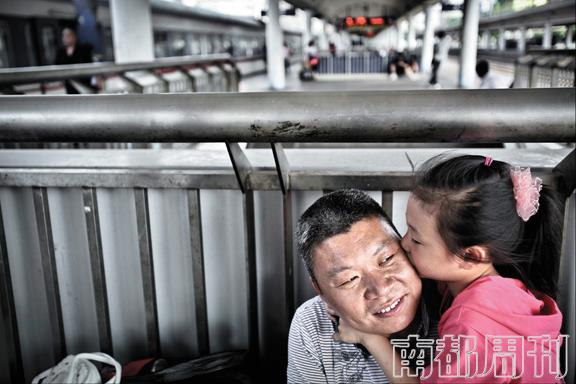 广州火车站40年 时代的站台--驻马店新闻--驻马