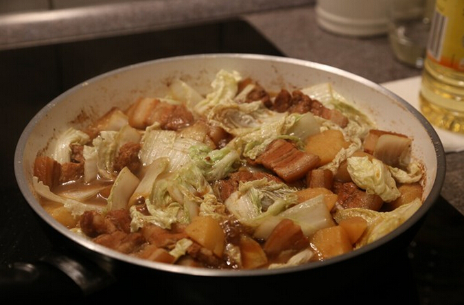 红烧肉炖大白菜的家常做法--驻马店新闻--驻马店广视网