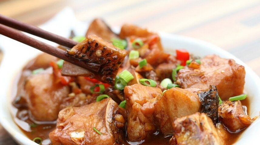 家常红烧鱼块做法详细4步骤--驻马店新闻--驻马