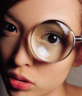 化妆护肤不当脸上会长斑 彩妆引起色素沉着--驻