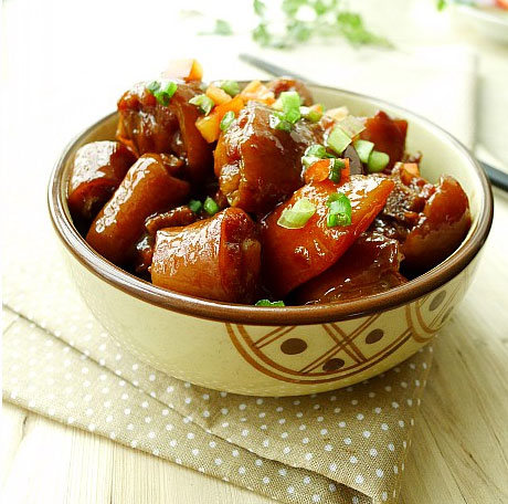 红烧猪尾的做法