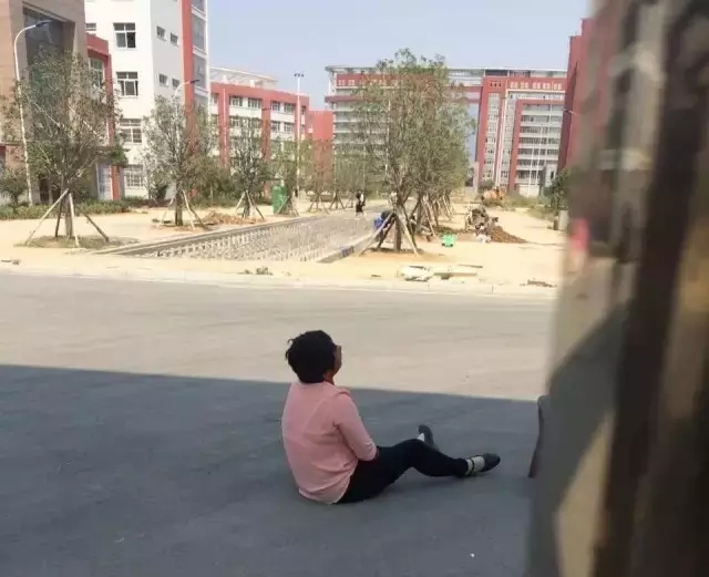 大驻马一女生上体育课时突然身亡，这些猝死原因家长们一定要警惕！