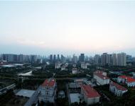 9.6日-9.8日，第十九届中国农洽会在驻马店市天中广场召开，华灯初上的驻马店，美的让人陶醉。 跟随摄影师的镜头去看一看吧!!!