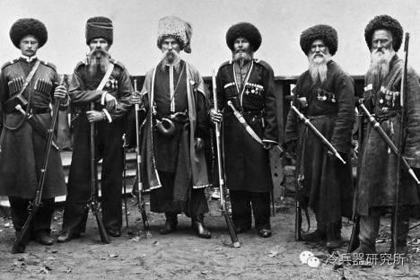 击碎拿破仑霸业,世界第一轻骑兵:哥萨克--驻马店新闻--驻马店广视网