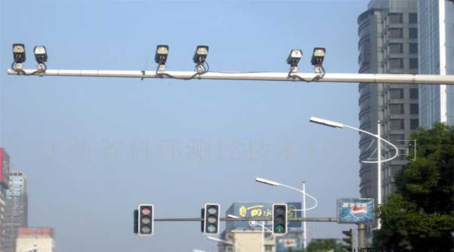 驻马店各大路口“电子警察”已上岗，专拍不系安全带，开车抽烟、打电话等行为！