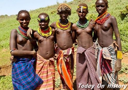 非洲女孩必须让性工作者破处 拒绝则有噩运降临