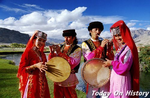 【塔吉克族】塔吉克族美女 塔吉克族服饰