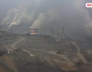 迁安市首钢铁矿石生产基地，露天铁矿已停止生产，井下还在开采。