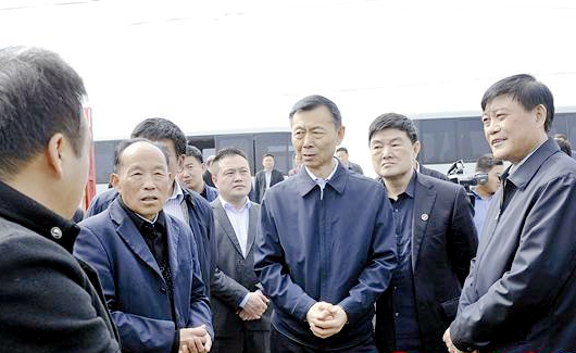 陈晓光一行就驻马店脱贫攻坚工作进行专题调研