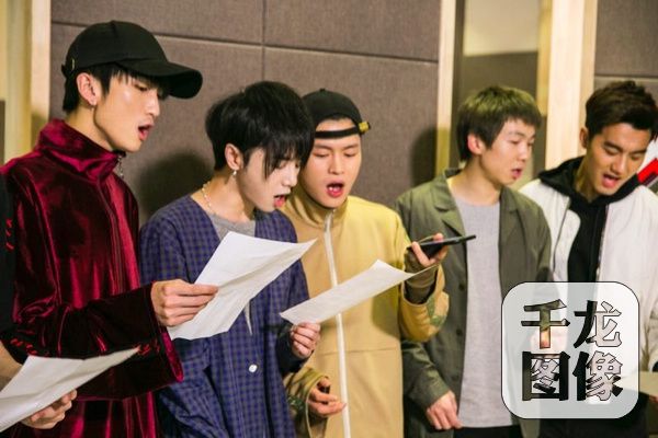 13快男齐聚录新歌 华晨宇带头怼宁桓宇--驻马