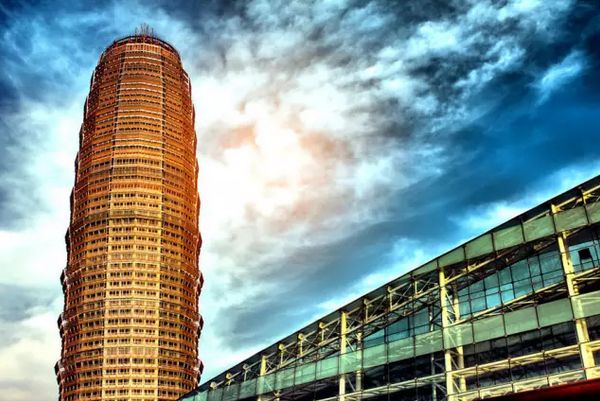 河南自贸区管理试行办法发布 郑开洛接受双重