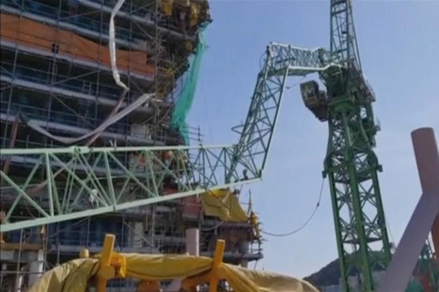 韩国三星重工一造船厂起重机倒塌 致5死18伤