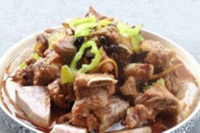 哪些食材可以炖排骨 800536367a180d1f96a399ed3a7f4cb1.jpg