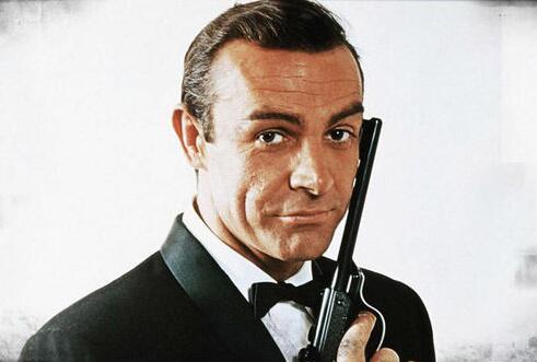 六任007秒杀小鲜肉:最帅主演罗杰·摩尔去世 --驻马店新闻--驻马店广视网