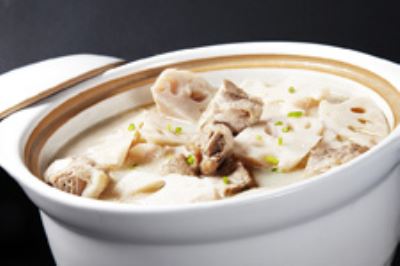 排骨汤的做法家庭做法 cc5aeef471e2c55214dfe1af7e8b661d.jpg