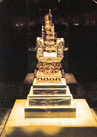 雷峰塔下压着什么,地宫探秘发现大量珍宝--驻马店新闻--驻马店广视网