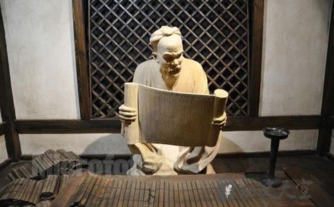 孔子治学 孔子拜师的故事讲了什么