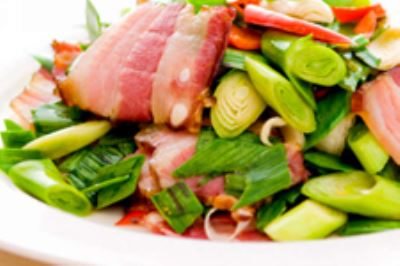 回锅肉怎么炒出来亮油 d05982b58065b43e6c9476c10eef9578.jpg