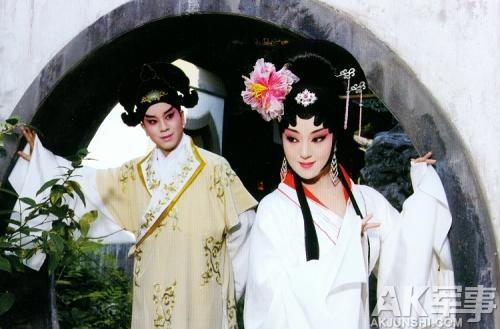 西厢记作者是谁?西厢记主要讲的什么内容?--驻