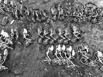 共享单车迎来洗牌期?企业倒闭与融资潮齐现--