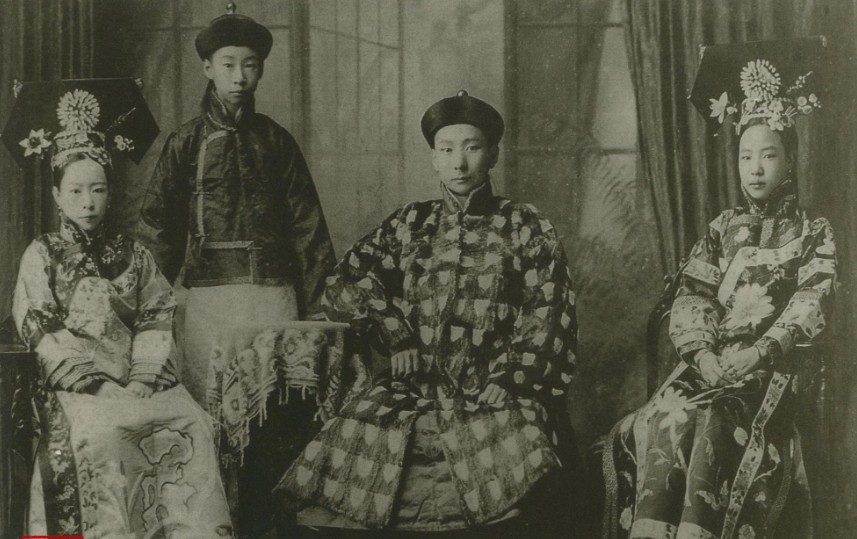 爱新觉罗家族历史 爱新觉罗家族现状或成画家