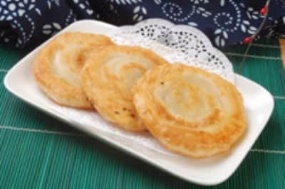 咋样做葱油饼好吃 66dd38a24f2b86efe5fc9876dfe55ad1.jpg