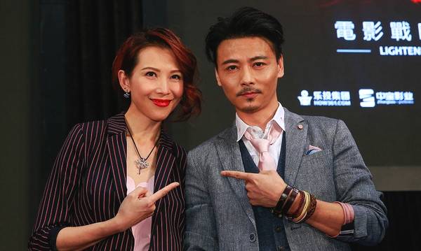 张晋与老婆蔡少芬拍戏显默契 感觉良好不介意