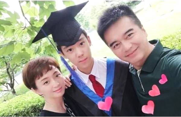 林青霞基因逆风翻盘,女儿终于有点妈妈的影子