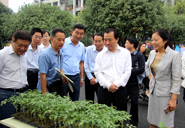 驻马店市开展全国科普宣传日活动 激发全社会的创新热情