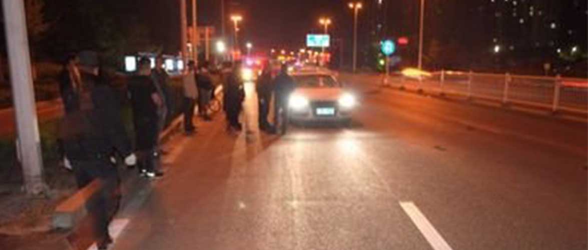 警醒！开车看手机！驻马店一男子撞倒行人致其死亡！附现场视频