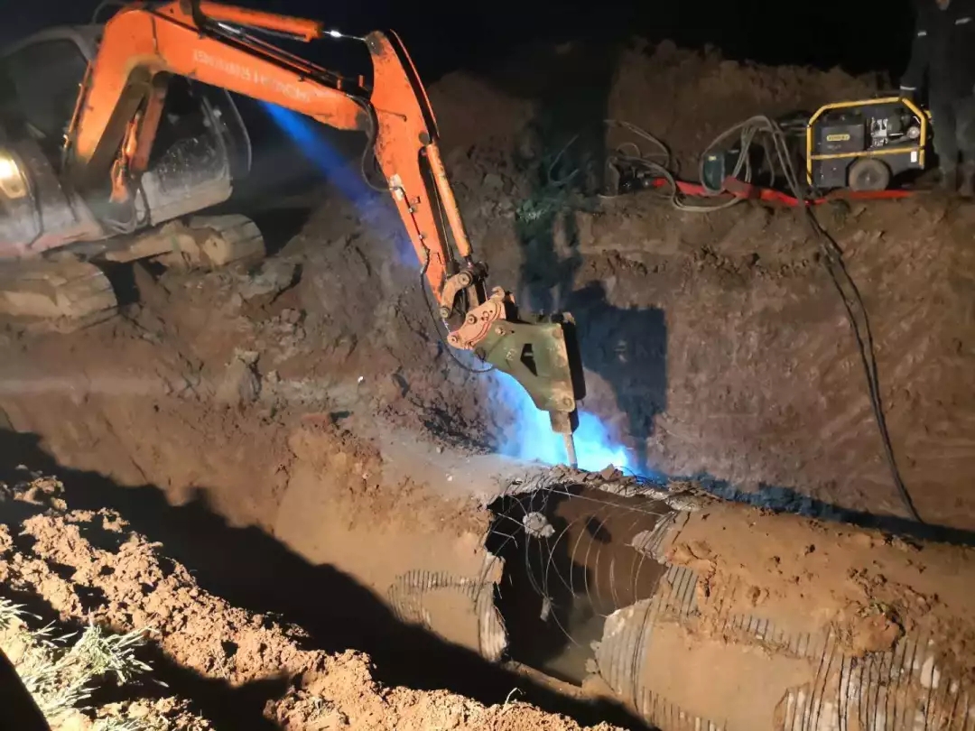 好消息！驻马店爆裂管道已修好！今晚就能来水！