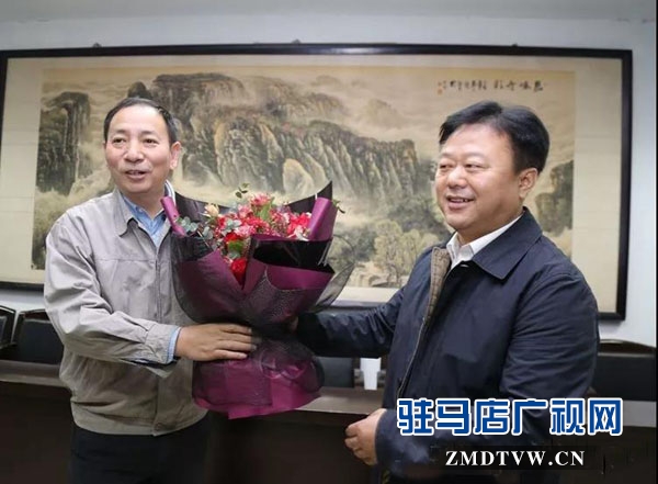 陈星深入市重点企业走访慰问