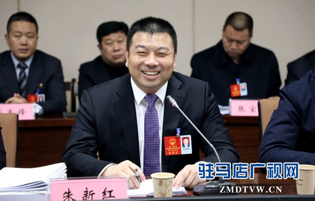 参加驻马店两会的上蔡代表团举行乡土人才座谈会