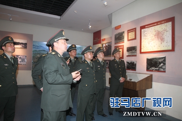 驿城区人武部干部职工到竹沟革命陵园 祭奠革命前辈