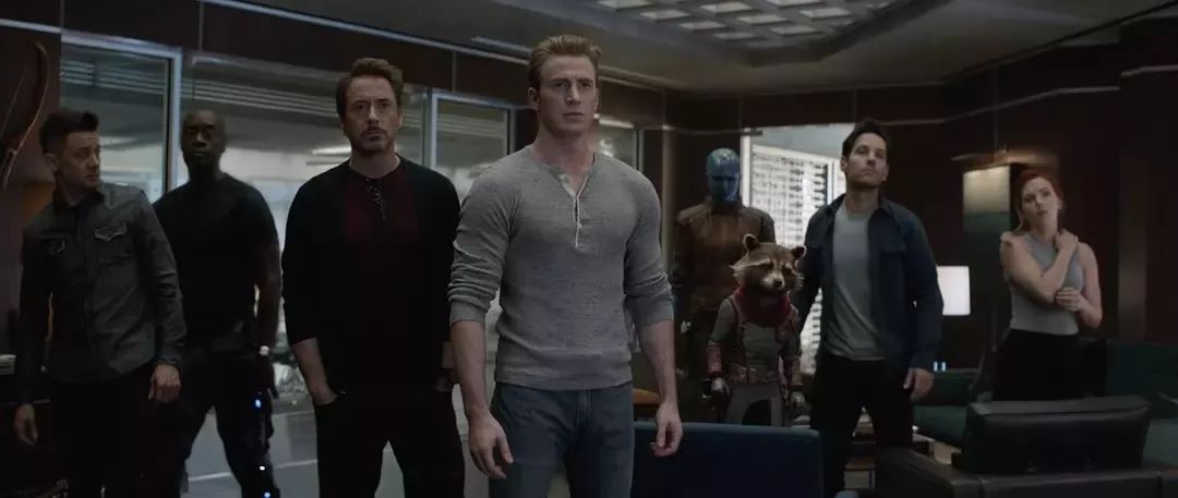 催泪感动!复联4零点场现场如演唱会,美队钢铁侠引起3次鼓掌