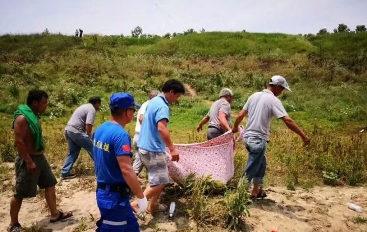 痛心！3名少年下河摸河蚌 ，1名少年溺亡…驻马店的家长们一定要注意！