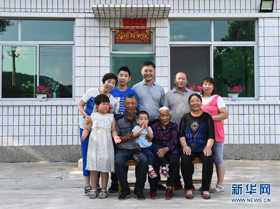 心系北疆 情满草原——习近平总书记考察内蒙古回访记