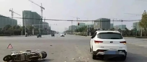 又出事了！驻马店骑电车的别再任性了！小心全责…