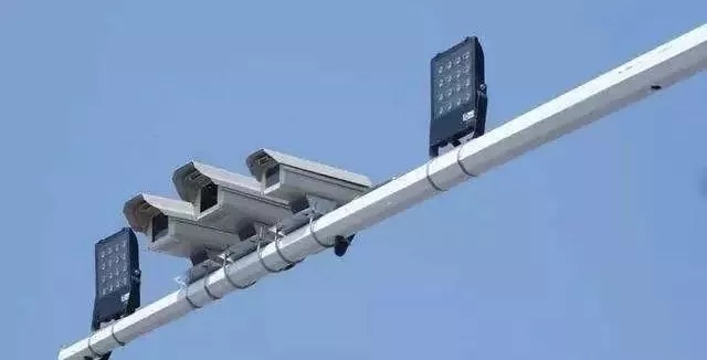 1月15日，驻马店市区将新启用33处电子警察，附位置图！鸣笛将被抓拍…