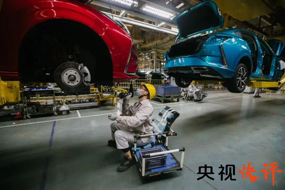 【央视快评】坚持在常态化防控中加快推进生产生活秩序全面恢复