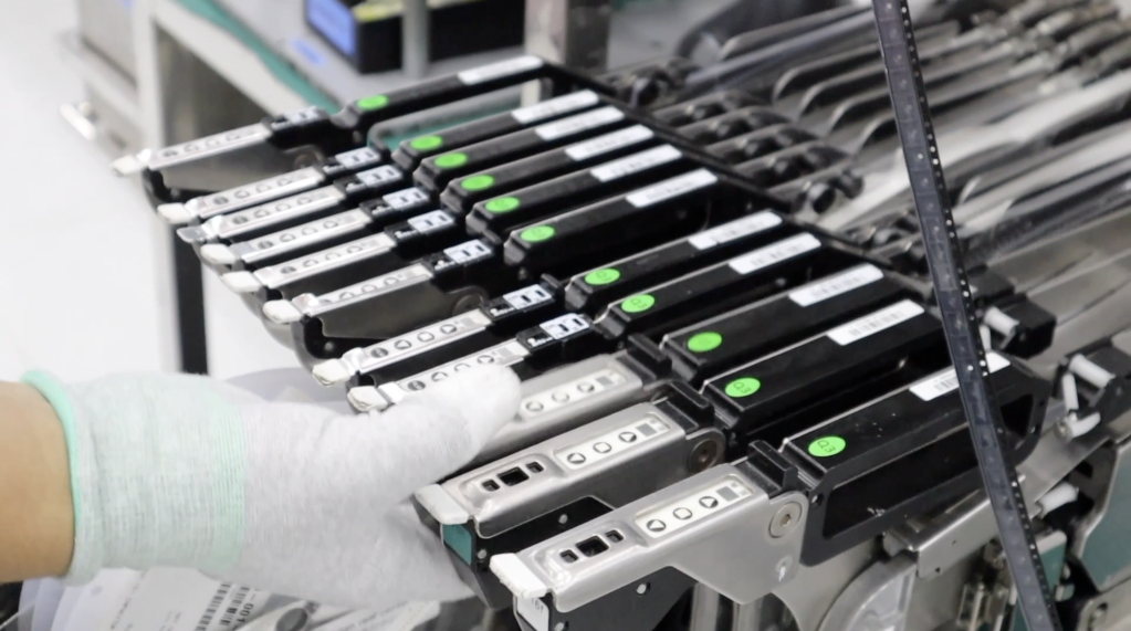 新华全媒+｜一件进博展品的“身份”之变