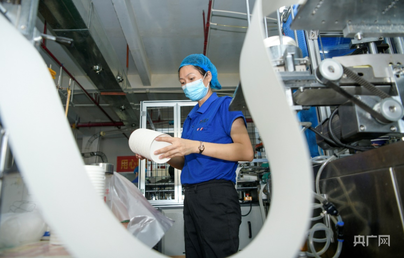 【大时代】海口：“软硬兼备”产兴民富环境美 “内外兼修”奋楫逐梦自贸港