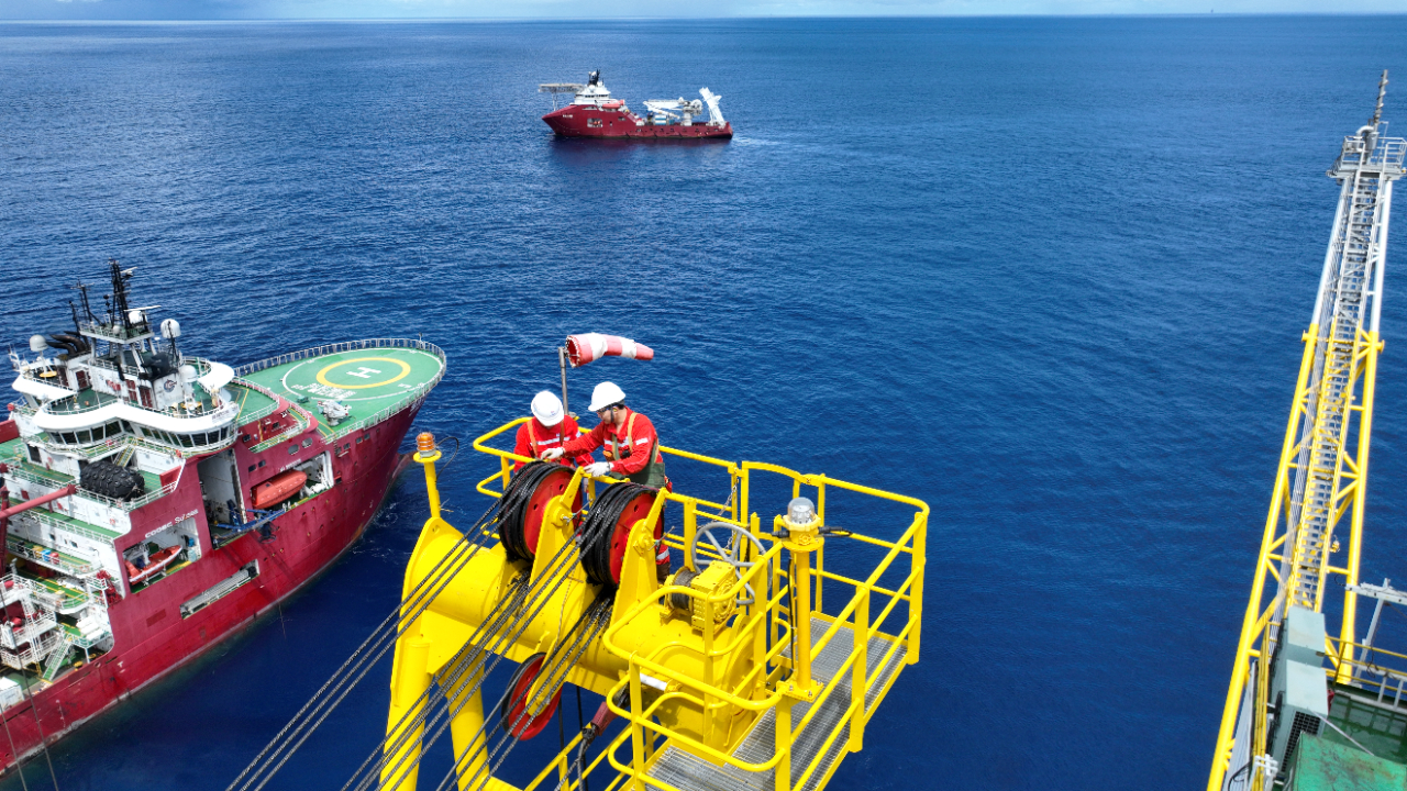 亚洲第一深水导管架平台“海基一号”投用